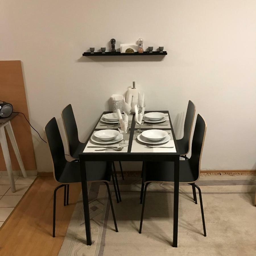 Lg Cosy Apartment Korneuburg Dış mekan fotoğraf